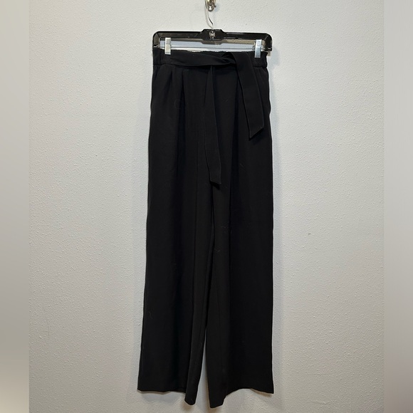Lululemon Elegant Black Women's Pants size 6 - Picture 1 of 3